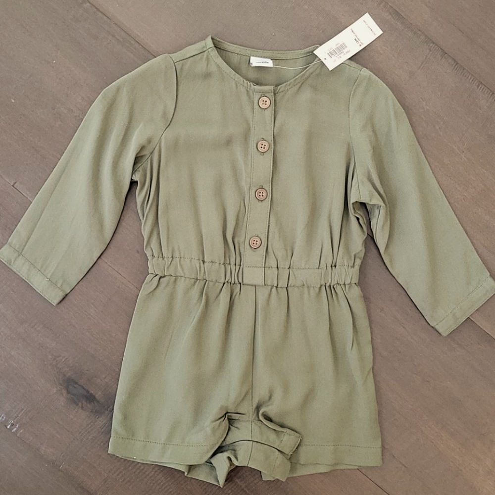 NWT Baby Girl Long Sleeves Romper Olive 6-12m
